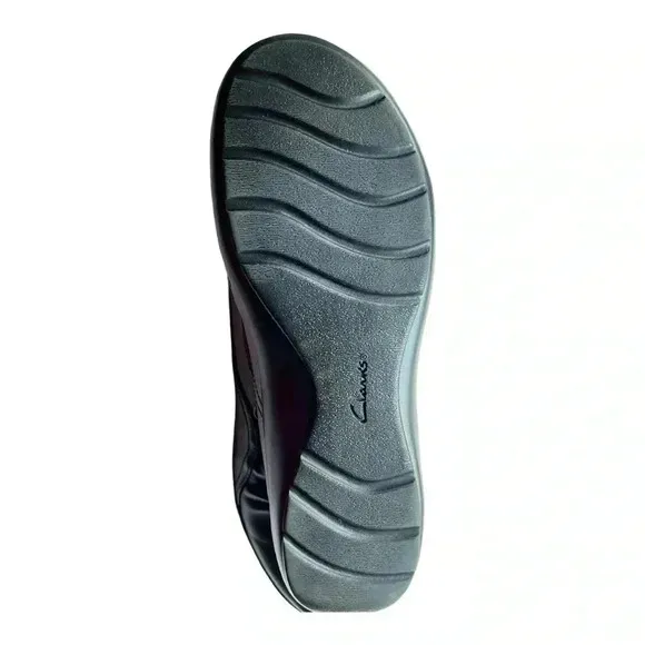 Clark’s Black Cora Dusk Casual Flats Size 7.5 Preowned Great Condition