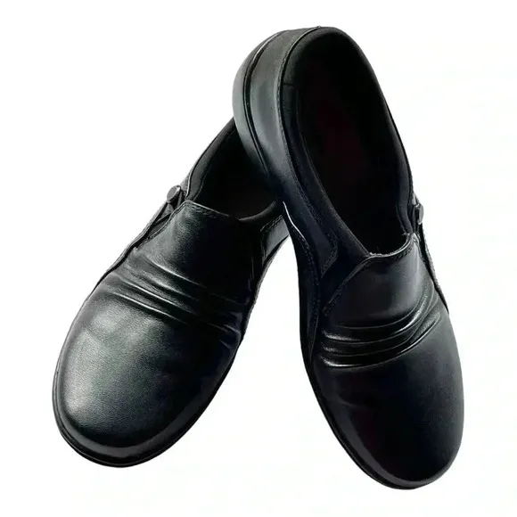 Clark’s Black Cora Dusk Casual Flats Size 7.5 Preowned Great Condition