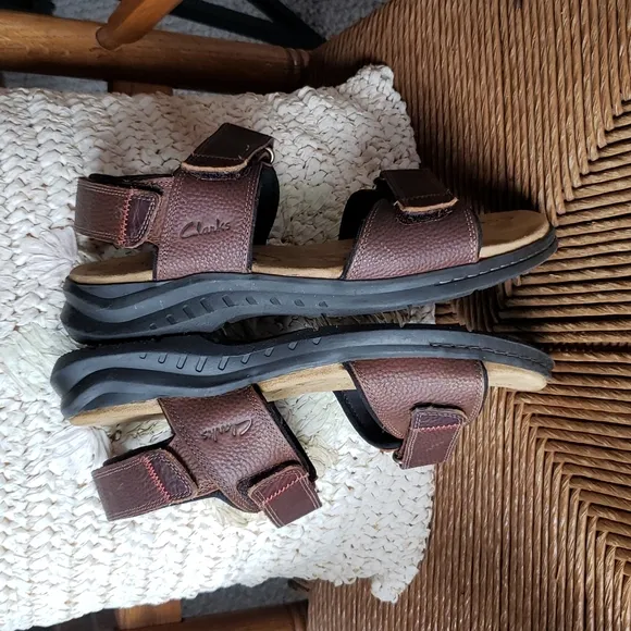 Clarks Hapsford Creek sandals, size 9M