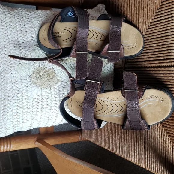 Clarks Hapsford Creek sandals, size 9M