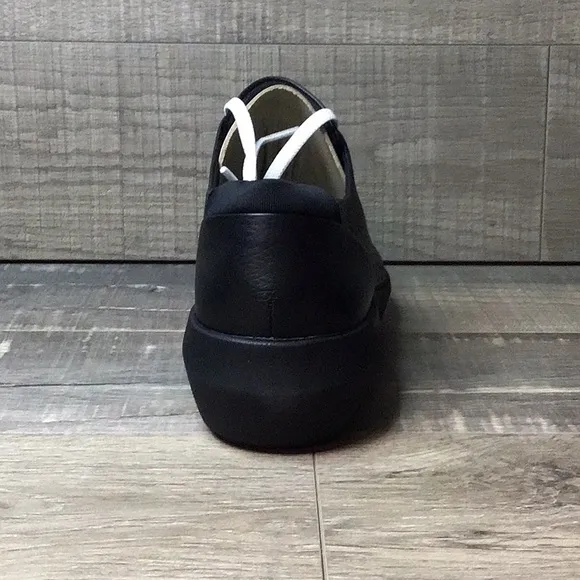 Clarks - Kayleigh Aster “Black Leather”