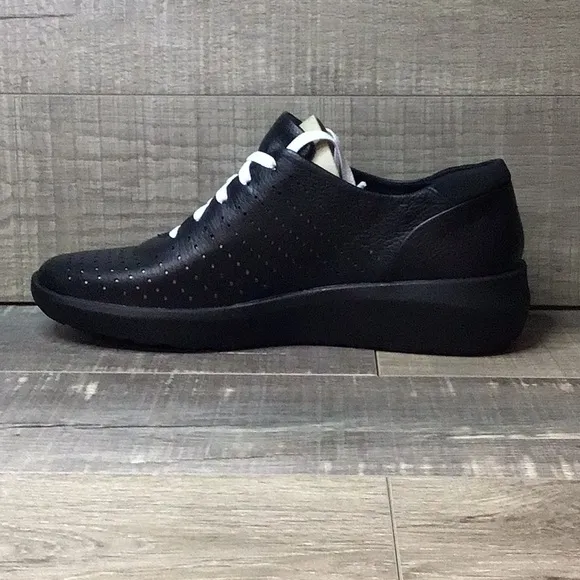 Clarks - Kayleigh Aster “Black Leather”