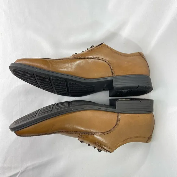 Clarks Men’s Tilden Walk Oxford Leather Shoes Color Brown. Size 12 WIDE …