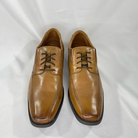 Clarks Men’s Tilden Walk Oxford Leather Shoes Color Brown. Size 12 WIDE …