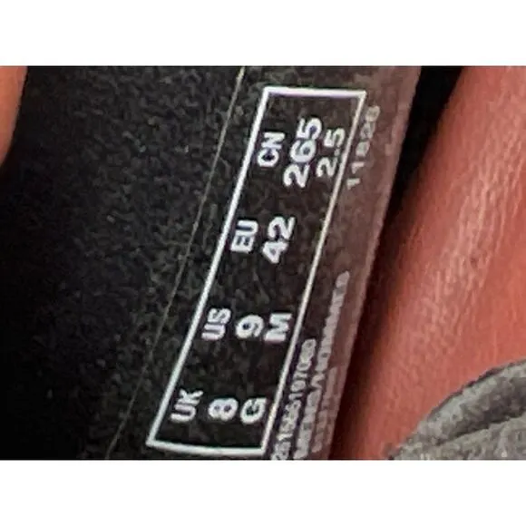 Clarks Original Wallabee Black Suede Wedge Size 9