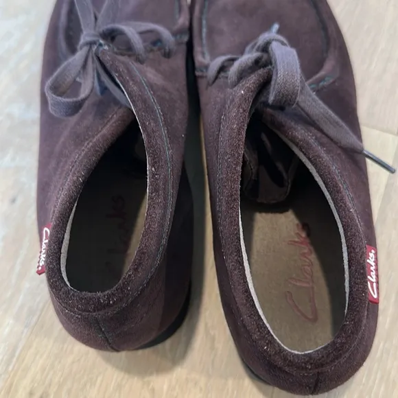 Clark’s Wallabees Chukka Boots Men’s size 12 Dark Brown Suede Boots Tie Leather