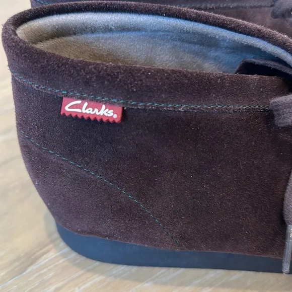 Clark’s Wallabees Chukka Boots Men’s size 12 Dark Brown Suede Boots Tie Leather