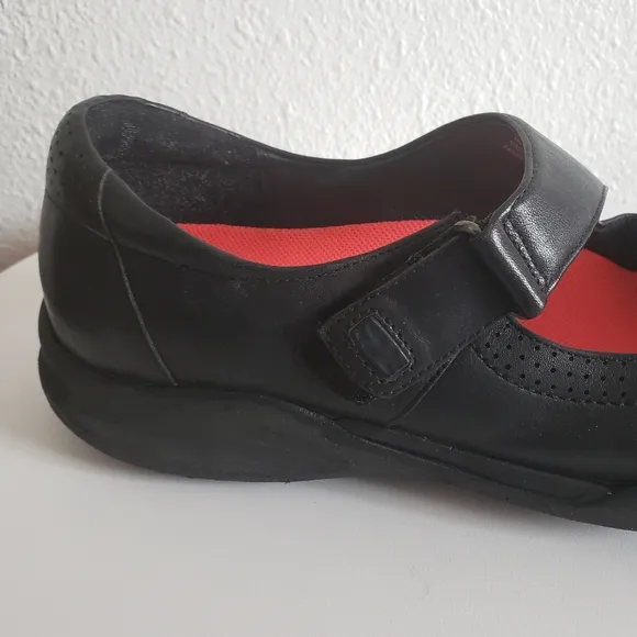 Clarks Women Mary Jane Comfy Black Leather Shoes
