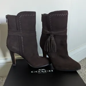 Coach Jessie Suede Silky Nappa Tassel Chestnut Brown Boots sz 7