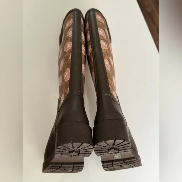 Coach Signature Brown and Floral Print Rain Boots US size 7, excellent condition