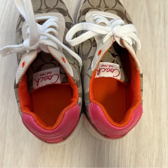 Coach signature Sneaker shoes womens size 7
