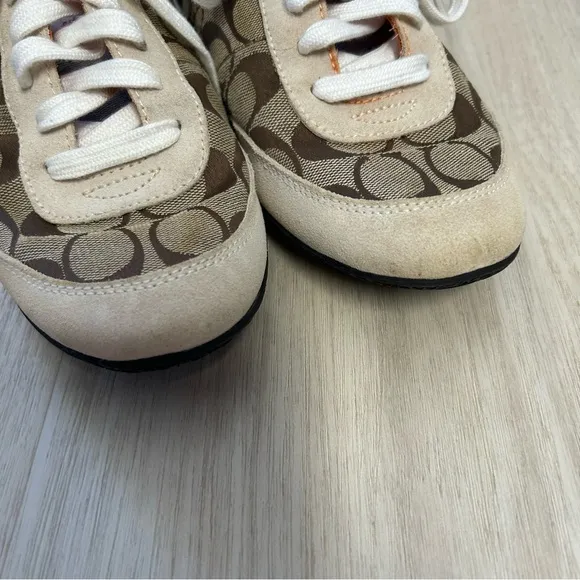 Coach signature Sneaker shoes womens size 7
