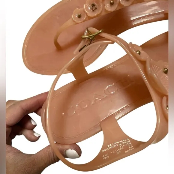 COACH Women's Tea Rose Peony Pink Multi Floral Jelly Sandals - Size 7