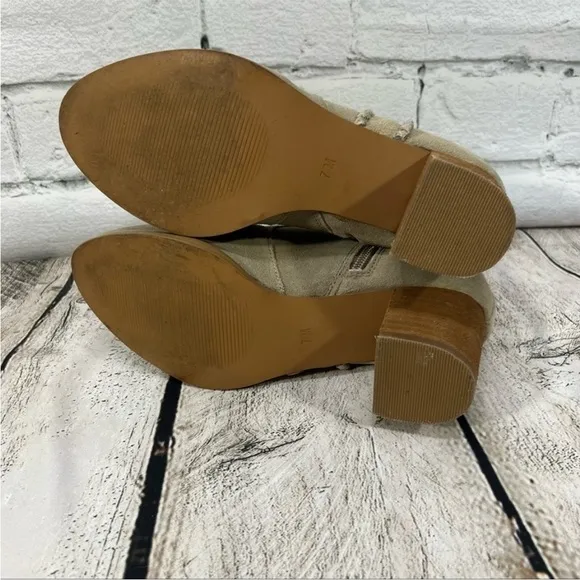 Coconuts by Matisse Women's Taupe Suede Ankle Booties Size 7