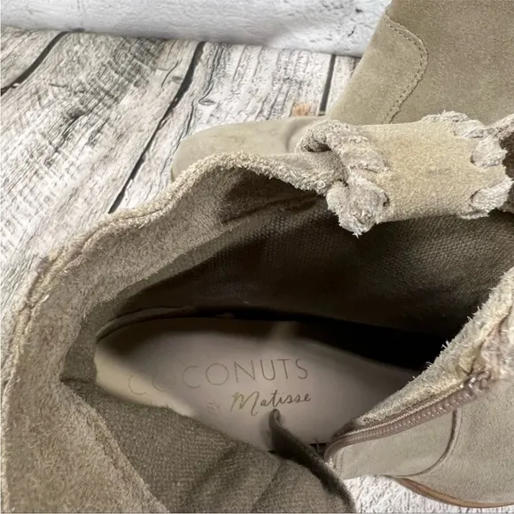Coconuts by Matisse Women's Taupe Suede Ankle Booties Size 7