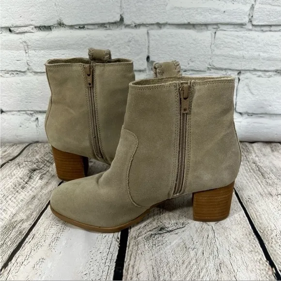 Coconuts by Matisse Women's Taupe Suede Ankle Booties Size 7