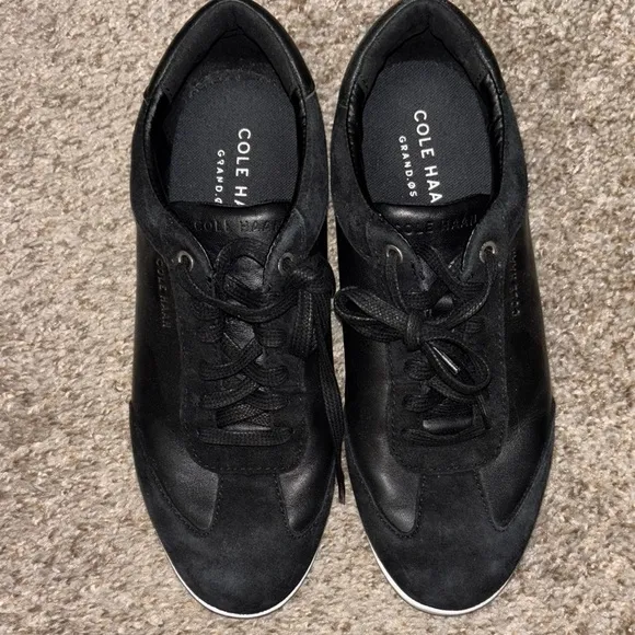 Cole Haan Black Low-Top Athletic Shoes with Sleek Design