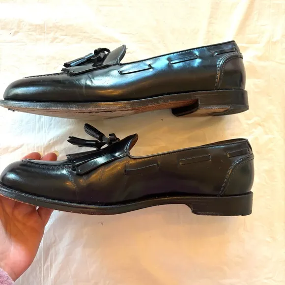 Cole Haan City tassel black leather loafers dress shoes SZ 10. Worn Once