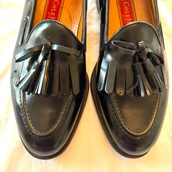 Cole Haan City tassel black leather loafers dress shoes SZ 10. Worn Once