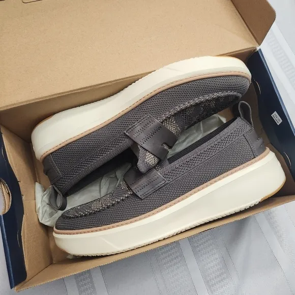 Cole Haan mens size 7.5 NWT casual slip on shoes