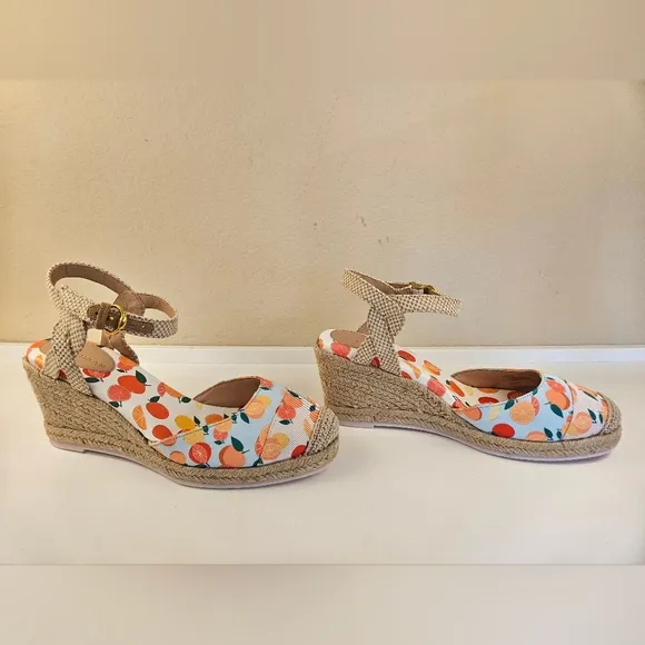 Cole Haan Sandals, size 9, NIB