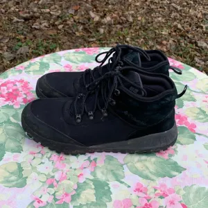 Columbia Black Suede and Mesh Boots Size 12