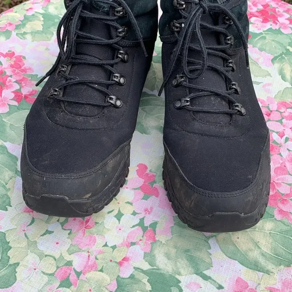 Columbia Black Suede and Mesh Boots Size 12