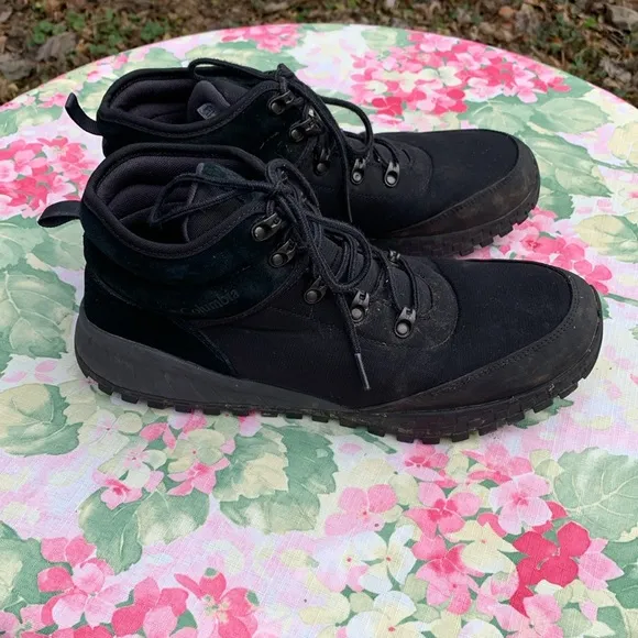 Columbia Black Suede and Mesh Boots Size 12