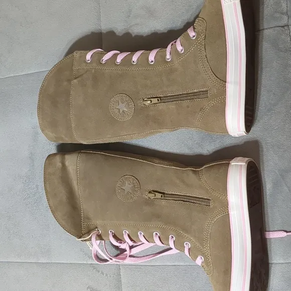 Converse Chuck Taylor Suede Sharon Boots Junior Size 4.5