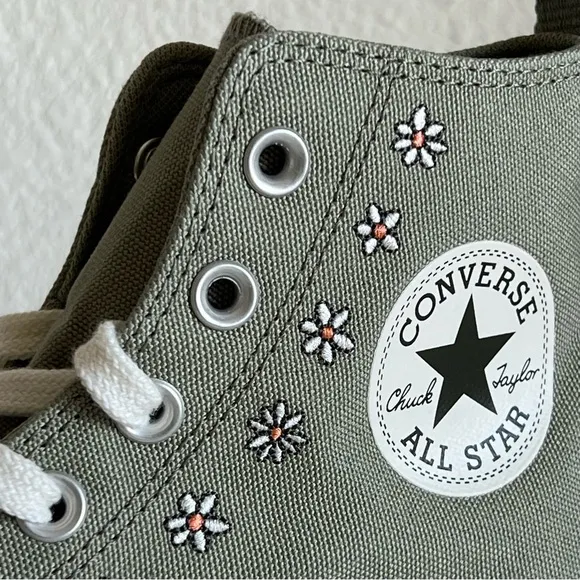 Converse Run Star Hike Platform Green 'Peace Love Earth' Floral Embroidery