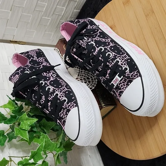 👉CONVERSE x HELLO KITTY CHUCK TAYLOR ALLSTAR CHUNKY HEEL CANVAS OX BLACK ~SZ 9