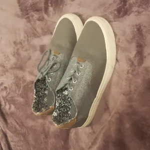 Crevo Tiller‎ Gray and Tan Two Tone Canvas Casual Shoes 10