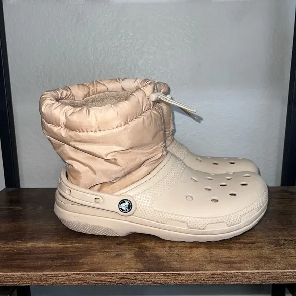 Crocs Classic Lined Neo Puff - Tan
