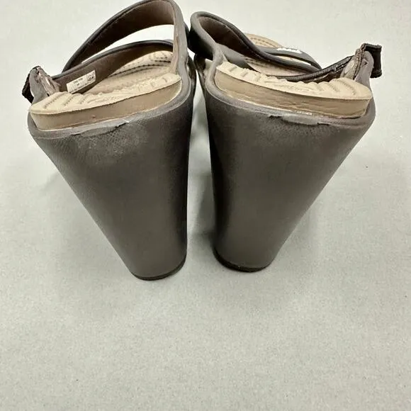 CROCS Cyprus IV Heel Brown Mushroom Brown Sandals Rubber Jelly Womens Size 9