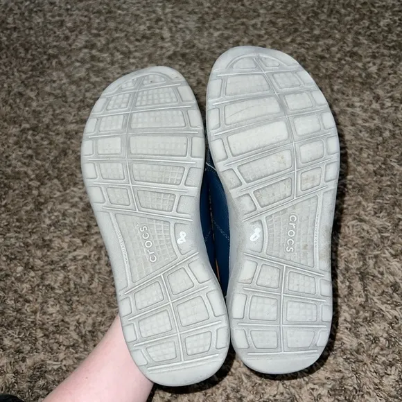 Crocs Navy Brown Leather Shoes Size 8