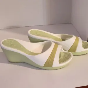 Crocs Lime green White Rubber Slide Sandals Wedge Heel Open Toe Womens Size 8