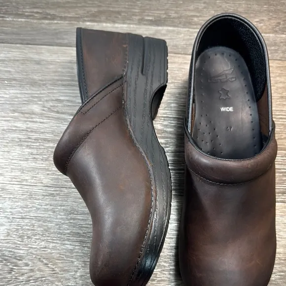 Dansko Brown Leather clogs  Slip-Ons size 47 men’s size 13 (b114)