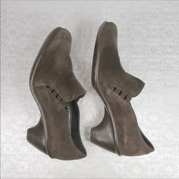 DANSKO Brown Suede Heel Shoes Size 41(9.5)