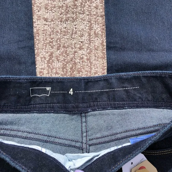 Dark denim Levi’s