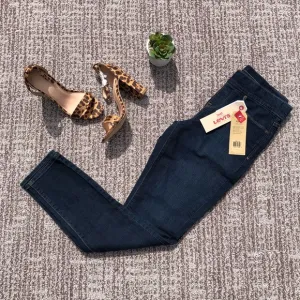 Dark denim Levi’s