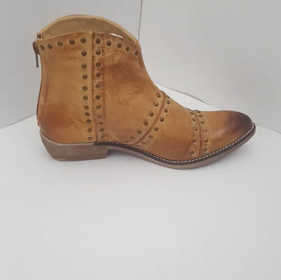 Diba True good sign luggage leather studded leather ankle bootie size 7