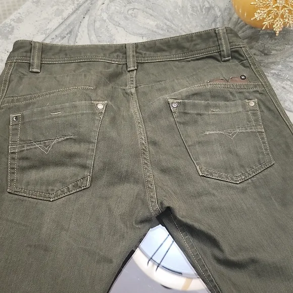 DIESEL DARRON Mens Jeans Tapered Leg Slim Casual cotton Denim Pants 30x32