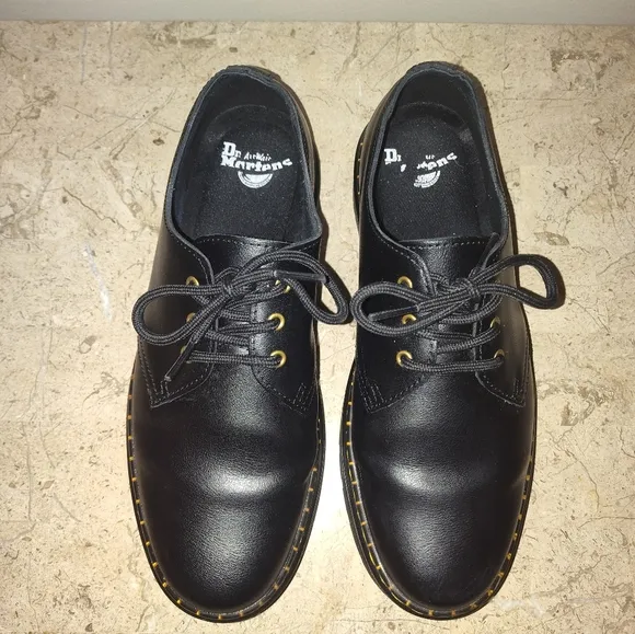 Doc Martens Classic Black Leather Unisex Shoes