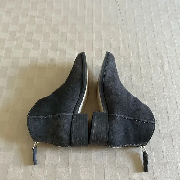 Dolce Vita Cassius Suede Ankle Boots
