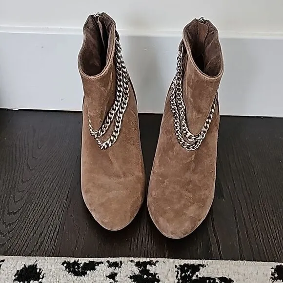 Dolce Vita Kendal Almond Brown Suede Chain Detail High Heel Ankle Boots Size 7