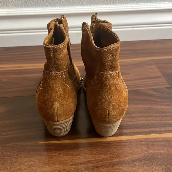 Dolce Vita Silma Brown Suede Leather Ankle Booties size 6