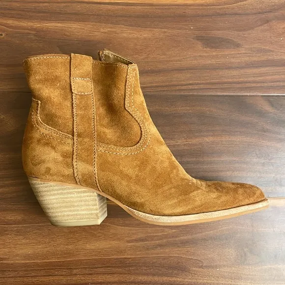 Dolce Vita Silma Brown Suede Leather Ankle Booties size 6