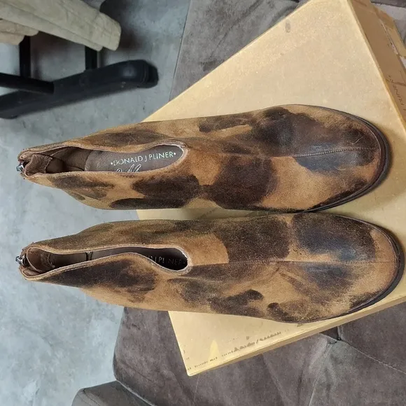 Donald J Pliner 'Dafne' Suede Booties