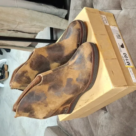 Donald J Pliner 'Dafne' Suede Booties