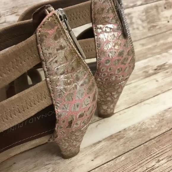 Donald J Pliner Vida Suede Cross Strap Sandals